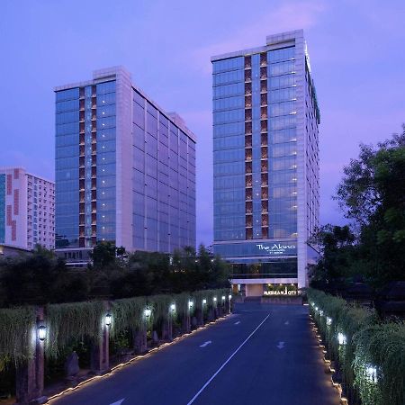 The Alana Yogyakarta Hotel And Convention Center Sleman  Exterior photo