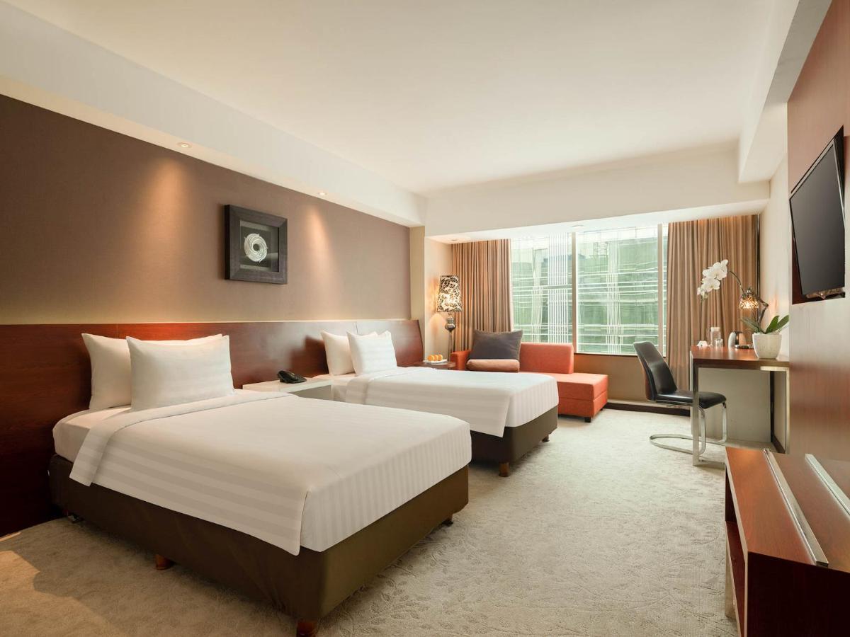 The Alana Yogyakarta Hotel And Convention Center Sleman  Exterior photo