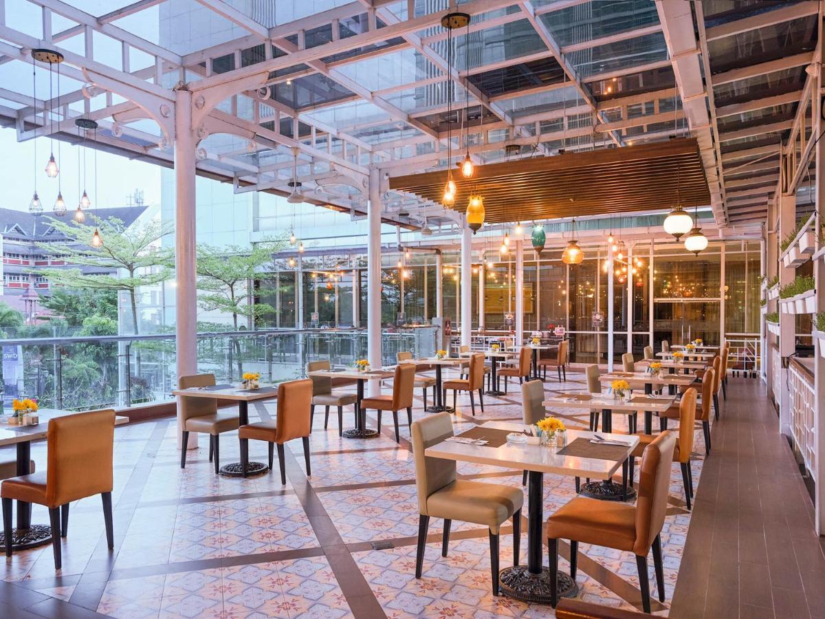The Alana Yogyakarta Hotel And Convention Center Sleman  Exterior photo