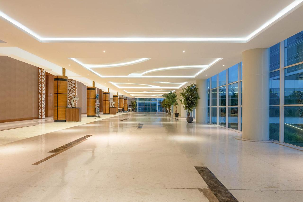 The Alana Yogyakarta Hotel And Convention Center Sleman  Exterior photo