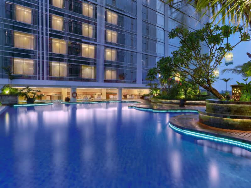 The Alana Yogyakarta Hotel And Convention Center Sleman  Exterior photo