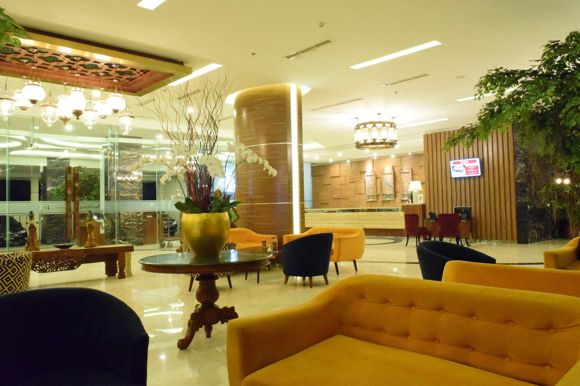 The Alana Yogyakarta Hotel And Convention Center Sleman  Exterior photo